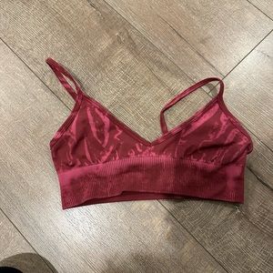 Lululemon sports bra size 6